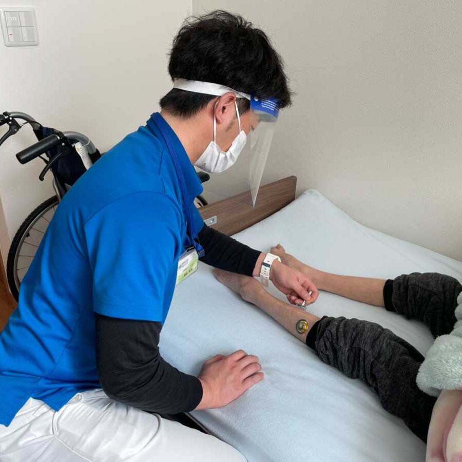 株式会社BISCUSS訪問鍼灸按摩マッサージスタッフ