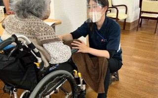 株式会社BISCUSS訪問鍼灸按摩マッサージスタッフ