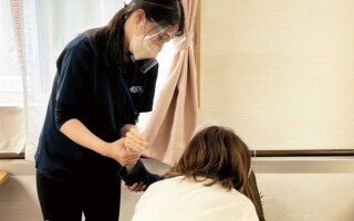 株式会社BISCUSS訪問鍼灸按摩マッサージスタッフ